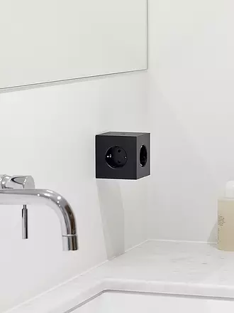 AVOLT | Mehrfachsteckdose Square 2 F Black | 